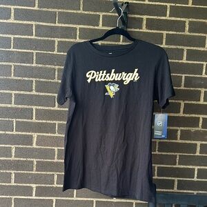 NWT - Pittsburgh Penguins Women’s T-Shirt